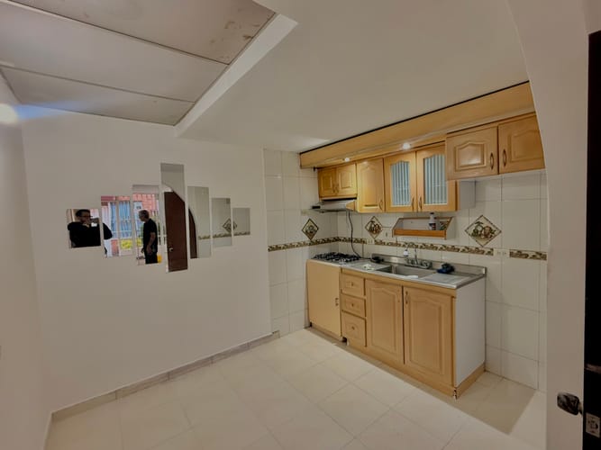 Casa de 4 alcobas en venta en Engativá, Bogotá, 67 m² · foto 2 de 19