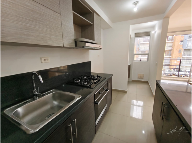 Apartamento de 2 alcobas en venta en Cr Santillana, Mosquera, 73 m² · foto 4 de 18