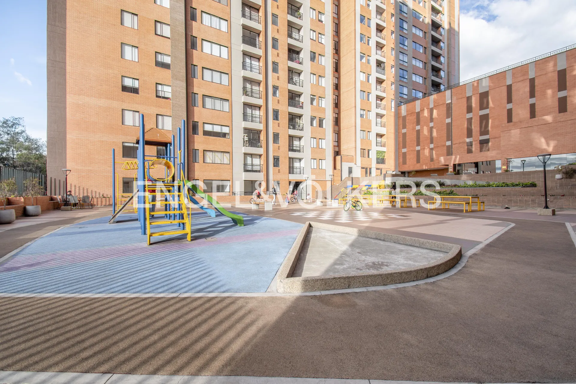 Apartamento en venta en Cedritos, Bogotá · foto 8 de 13