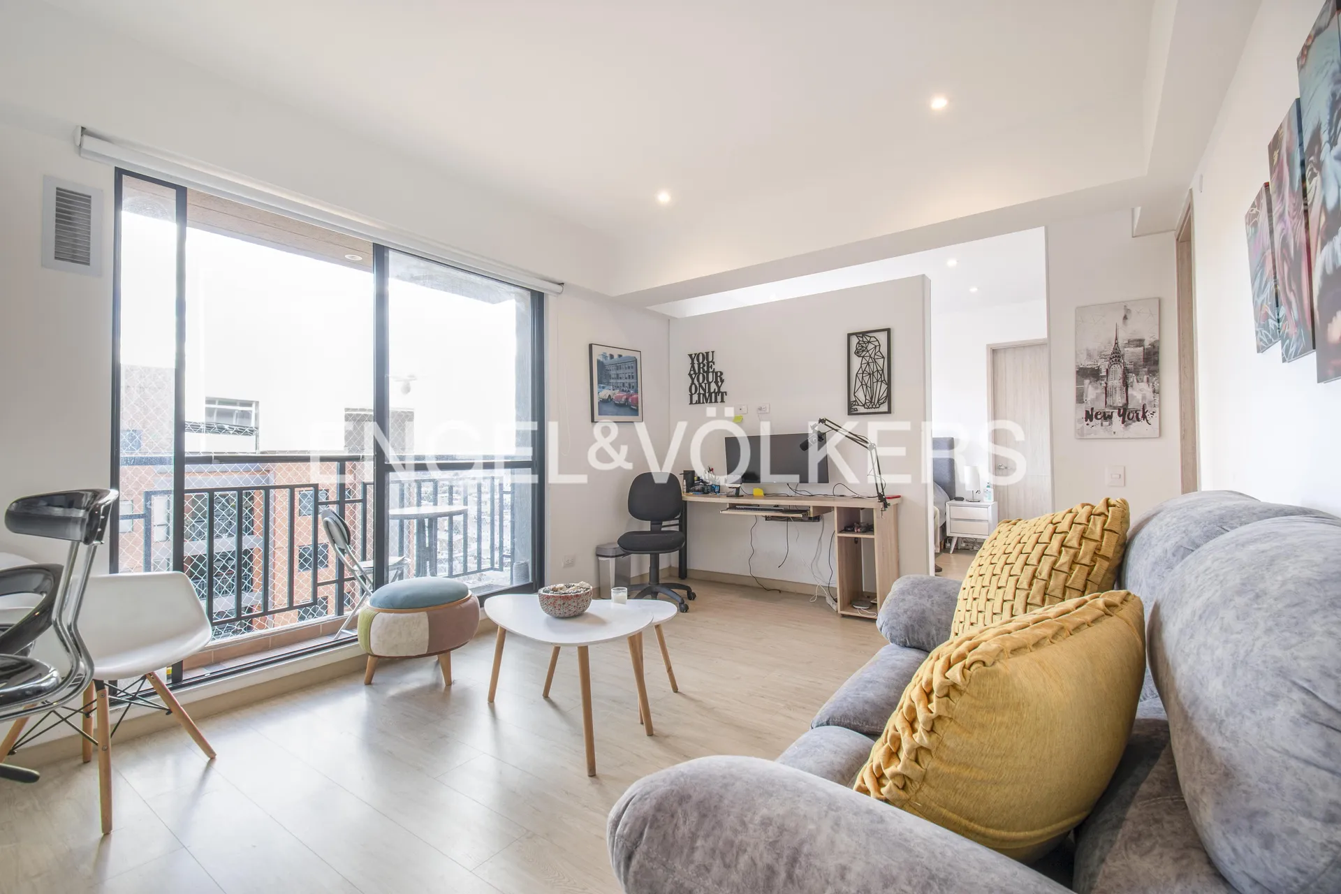 Apartamento en venta en Cedritos, Bogotá · foto 2 de 13