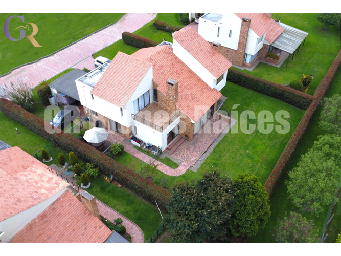 Casa de 4 alcobas en venta en Rozo, Cota, 286 m² · foto 2 de 24
