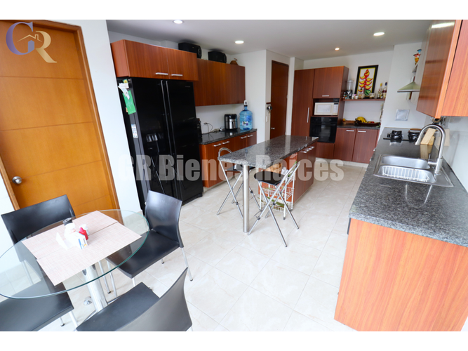Casa de 4 alcobas en venta en Rozo, Cota, 286 m² · foto 10 de 24