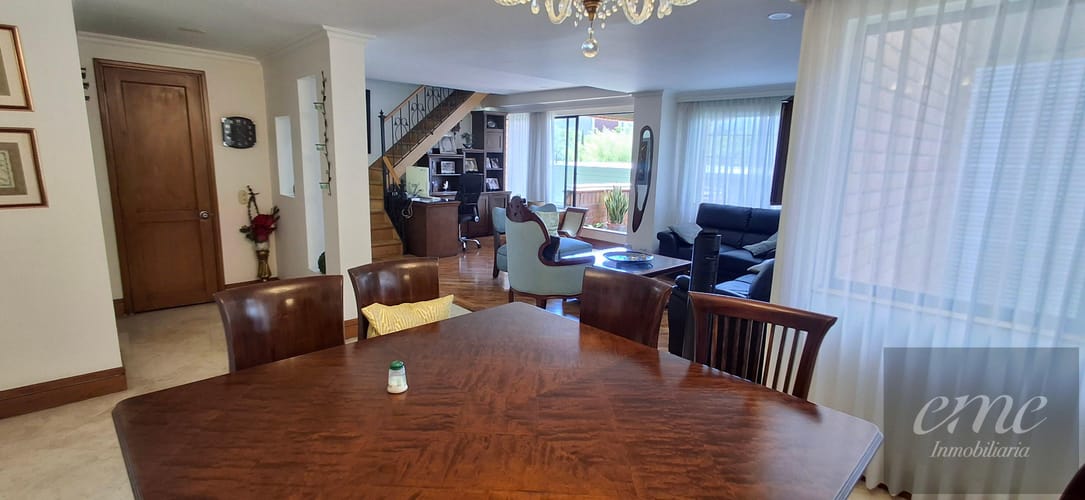 Apartamento en venta en Oviedo, Medellín · foto 2 de 24