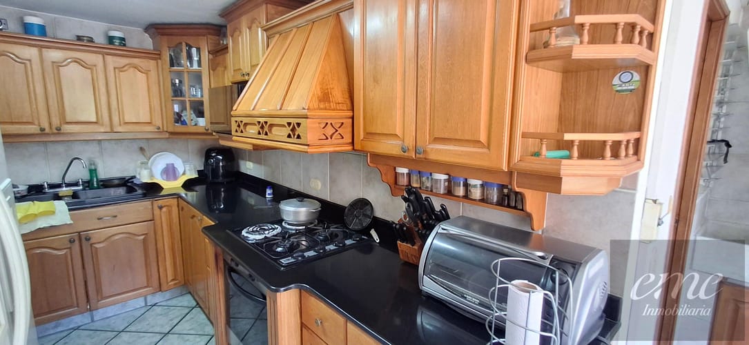 Apartamento en venta en Oviedo, Medellín · foto 4 de 24