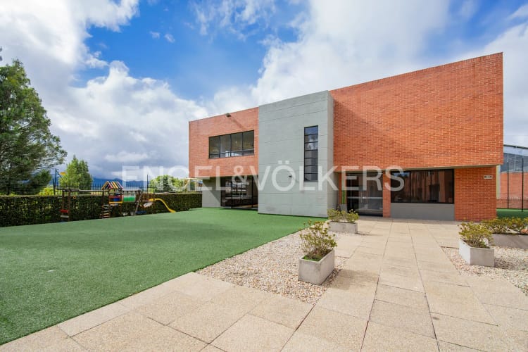 Casa de 4 alcobas en venta en Arrayanes, Bogotá, 296 m² · foto 19 de 20