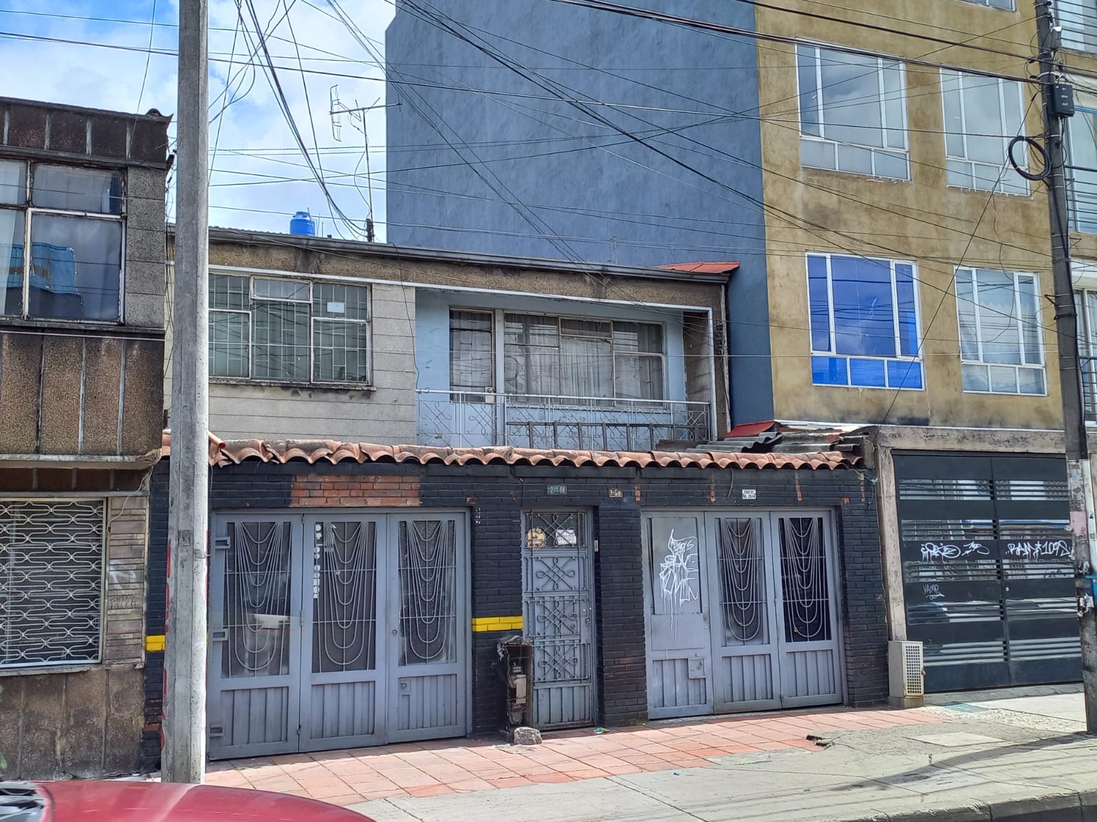 Casa en venta en Santa Isabel, Bogotá · foto 2 de 2