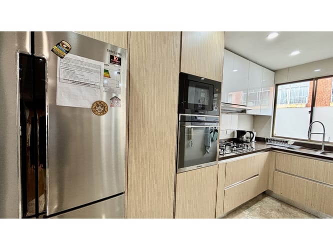 Apartamento de 2 alcobas en venta en Chicó Reservado, Bogotá, 189 m² · foto 5 de 17
