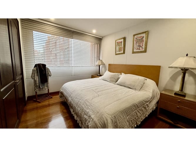 Apartamento de 2 alcobas en venta en Chicó Reservado, Bogotá, 189 m² · foto 15 de 17