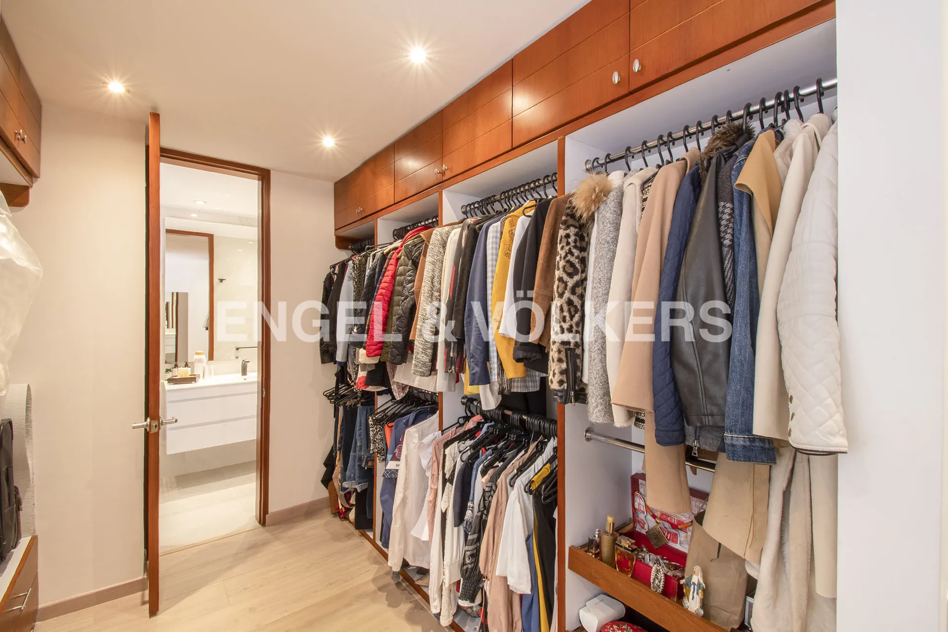 Apartamento en venta en Los Rosales, Bogotá · foto 14 de 24