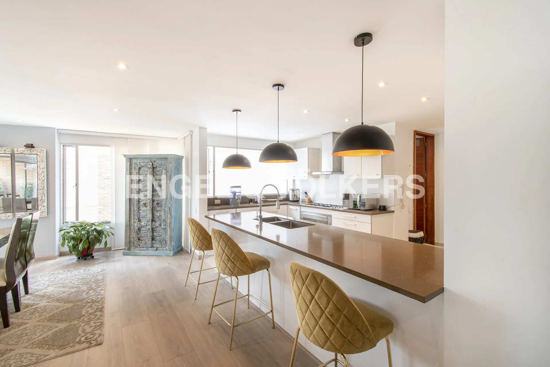 Apartamento en venta en Los Rosales, Bogotá · foto 9 de 24