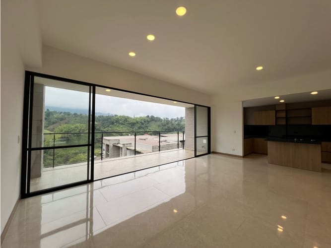 Casa de 3 alcobas en venta en Avenida Centenario, Armenia, 183 m² · foto 2 de 24