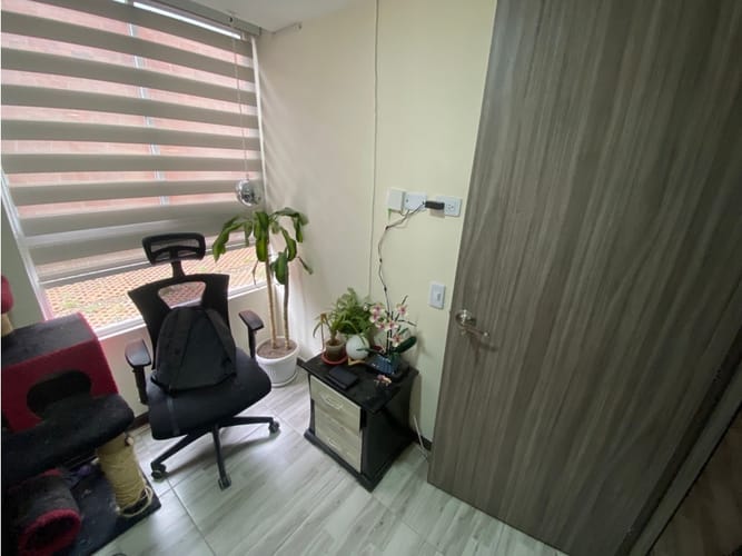 Apartamento de 2 alcobas en venta en Hayuelos, Bogotá, 43 m² · foto 2 de 14