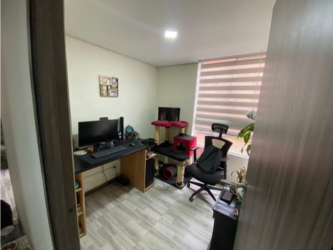 Apartamento de 2 alcobas en venta en Hayuelos, Bogotá, 43 m² · foto 10 de 14