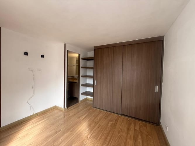 Apartamento de 3 alcobas en venta en Conjunto Residencial Paramillo, Madrid, 67 m² · foto 5 de 17
