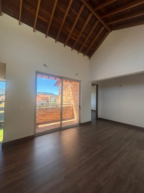 Casa de 4 alcobas en arriendo en Cr. Caminos De Chunugua, Cajicá, 400 m² · foto 20 de 24