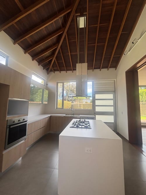 Casa de 4 alcobas en arriendo en Cr. Caminos De Chunugua, Cajicá, 400 m² · foto 11 de 24