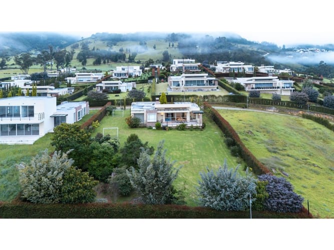 Casa de 4 alcobas en venta en La Violeta, Sopó, 290 m² · foto 14 de 24
