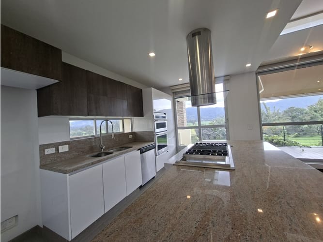 Casa de 4 alcobas en venta en La Violeta, Sopó, 290 m² · foto 19 de 24