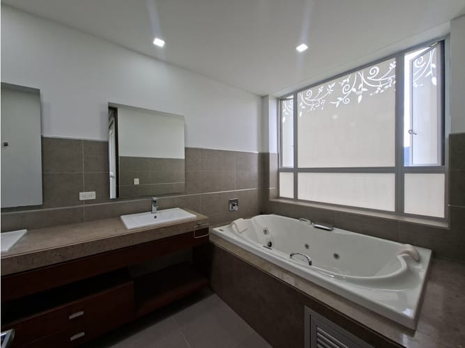 Casa de 4 alcobas en venta en La Violeta, Sopó, 290 m² · foto 23 de 24