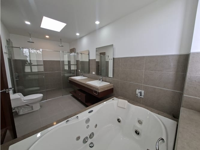 Casa de 4 alcobas en venta en La Violeta, Sopó, 290 m² · foto 24 de 24