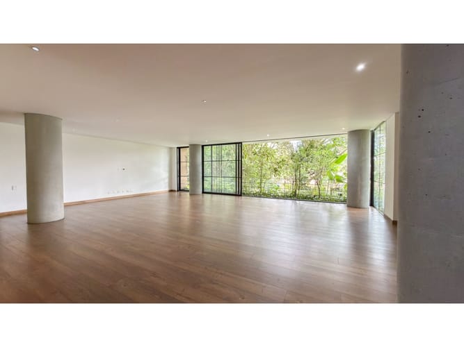 Apartamento de 3 alcobas en venta en El Poblado, Medellín, 335 m² · foto 6 de 20