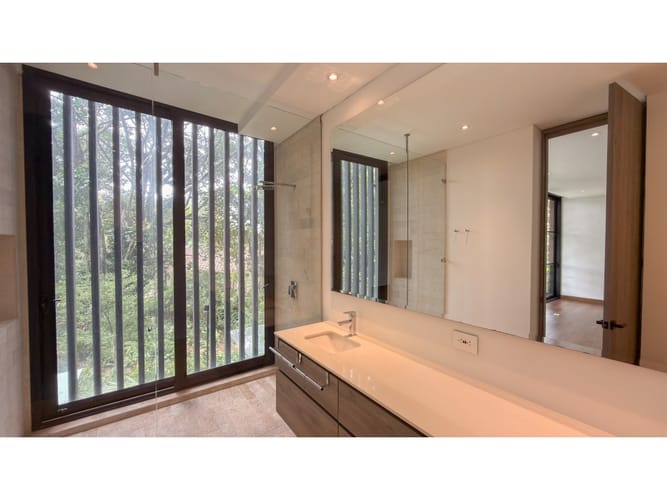 Apartamento de 3 alcobas en venta en El Poblado, Medellín, 335 m² · foto 14 de 20