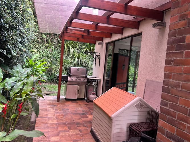 Casa de 4 alcobas en venta en San Cancio, Manizales, 234 m² · foto 3 de 24