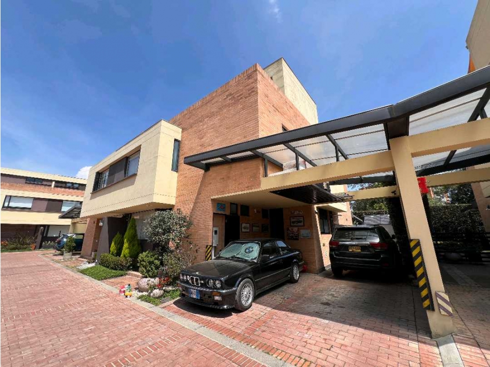 Casa en venta en Camino De Arrayanes, Bogotá · foto 3 de 24