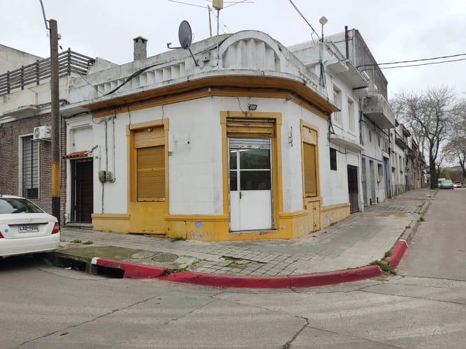 Alquiler Local Comercial Sin Gastos Comunes En Unión · Foto 1
