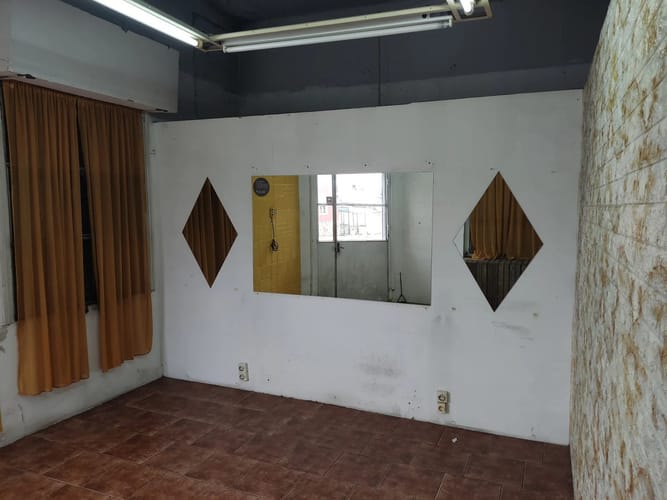 Alquiler De Local Comercial Sin Gastos Comunes En Unión · Foto 7