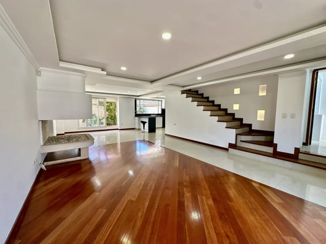 Casa de 4 alcobas en arriendo en Fredonia, Chía, 239 m² · foto 4 de 24