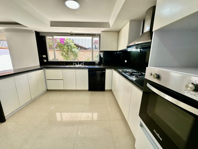 Casa de 4 alcobas en arriendo en Fredonia, Chía, 239 m² · foto 5 de 24