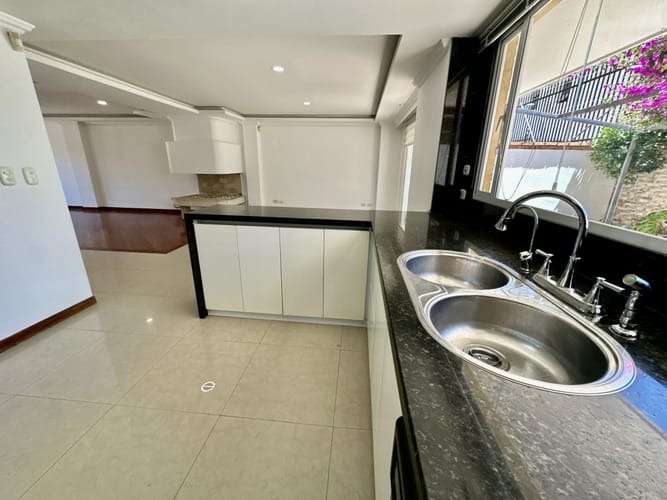 Casa de 4 alcobas en arriendo en Fredonia, Chía, 239 m² · foto 7 de 24