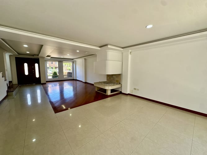 Casa de 4 alcobas en arriendo en Fredonia, Chía, 239 m² · foto 8 de 24