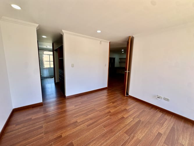 Casa de 4 alcobas en arriendo en Fredonia, Chía, 239 m² · foto 18 de 24