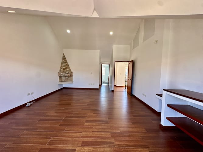 Casa de 4 alcobas en arriendo en Fredonia, Chía, 239 m² · foto 23 de 24