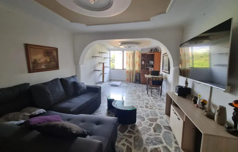 Apartamento de 3 alcobas en venta en Laureles, Medellín, 102 m² · foto 2 de 18