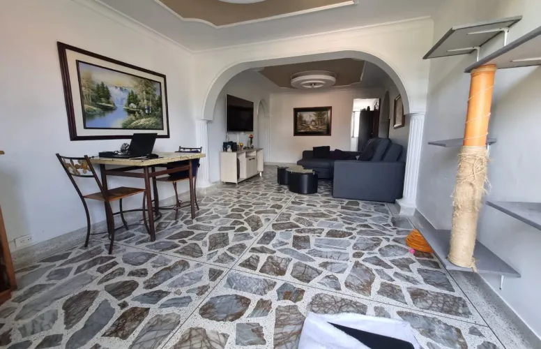 Apartamento de 3 alcobas en venta en Laureles, Medellín, 102 m² · foto 5 de 18
