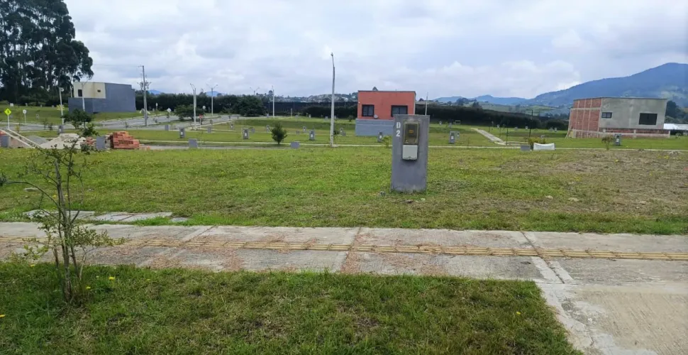 Lote en venta en El Carmen De Viboral, El Carmen de Viboral, 84 m² · foto 2 de 9