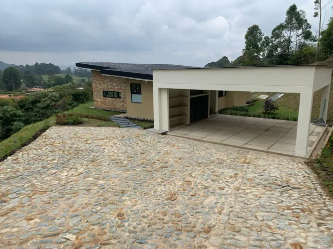 Finca en venta en El Carmen De Viboral, El Carmen de Viboral, 4440 m² · foto 6 de 17