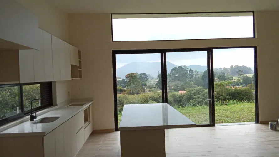 Finca en venta en El Carmen De Viboral, El Carmen de Viboral, 4440 m² · foto 10 de 17