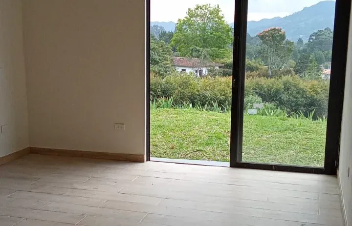 Finca en venta en El Carmen De Viboral, El Carmen de Viboral, 4440 m² · foto 12 de 17