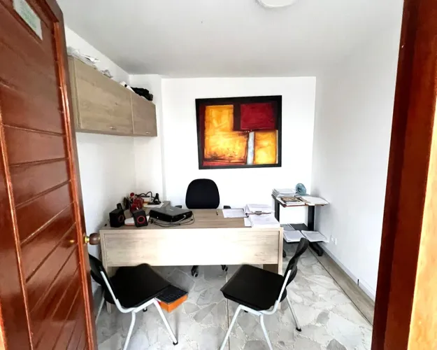Apartamento de 4 alcobas en venta en Las Acacias, Medellín, 150 m² · foto 3 de 19