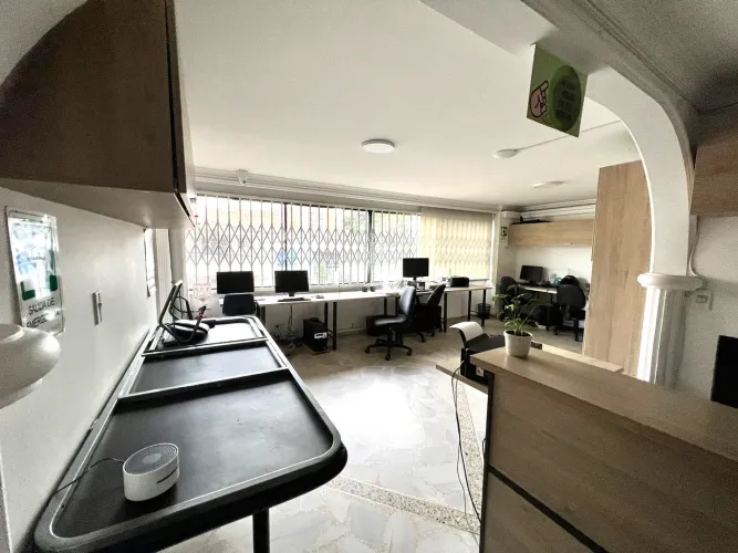 Apartamento de 4 alcobas en venta en Las Acacias, Medellín, 150 m² · foto 7 de 19
