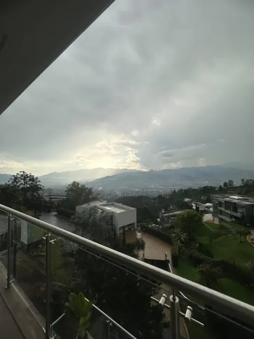 Casa de 5 alcobas en venta en Vía Las Palmas, Envigado, 1920 m² · foto 12 de 24