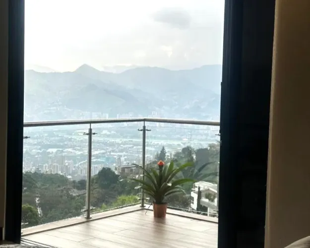 Casa de 5 alcobas en venta en Vía Las Palmas, Envigado, 1920 m² · foto 15 de 24