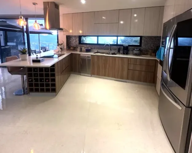 Casa de 5 alcobas en venta en Vía Las Palmas, Envigado, 1920 m² · foto 17 de 24