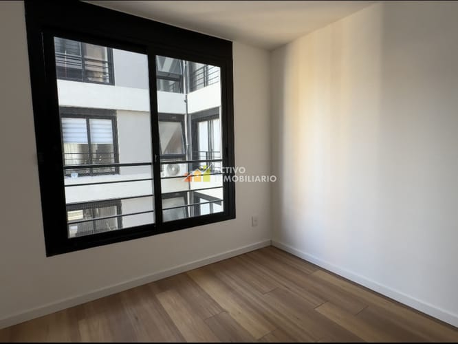 Alquiler apartamento 2 dormitorios con balcón - Tres Cruces · Foto 7