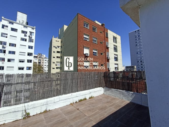 Apartamento en Alquiler 2 dormitorios con azotea · Foto 2