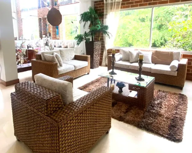 Casa de 6 alcobas en venta en Escobero, Envigado, 656 m² · foto 3 de 24